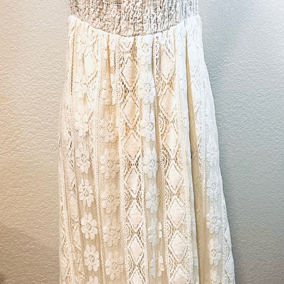 Boho Beach Vibes!  New Cream Lace Maxi Dress - Picture 3 of 4